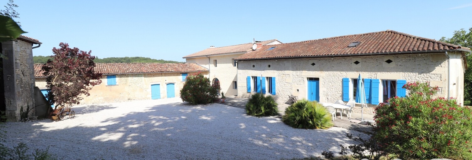 Maison 10 Pièces 367 m² à vendre à Sainte-Colombe (17210)