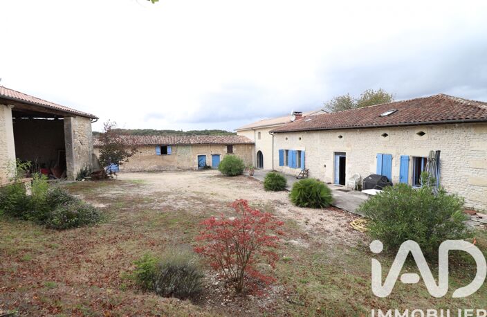Vente Maison/villa 10 pièces — photo 2