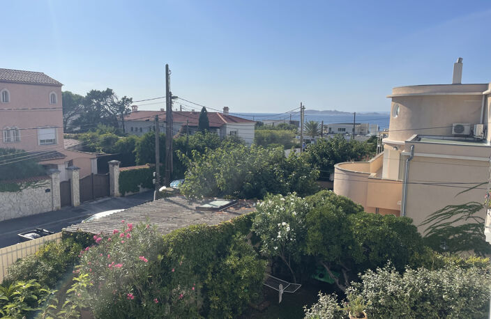 T2 Bain des Dames Marseille 13008 — photo 2