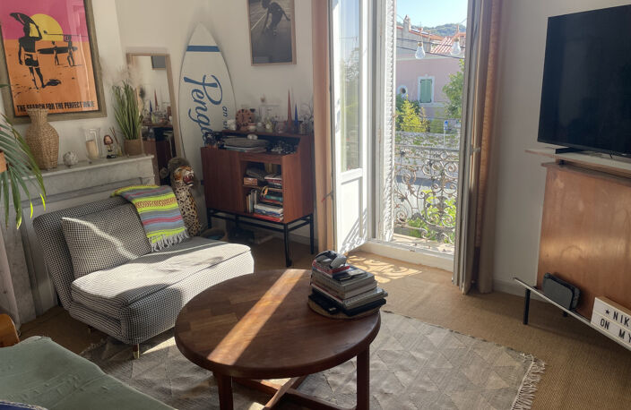T2 Bain des Dames Marseille 13008 — photo 4