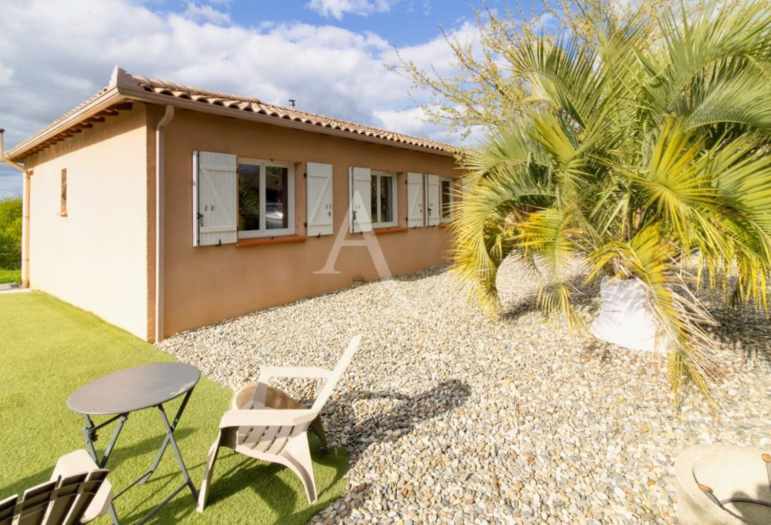 Maison L Isle Jourdain 5 pièce(s) 145m2 — photo 1