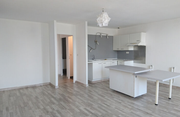 Appartement Pons 3 pièce(s) 67 m2 — photo 2