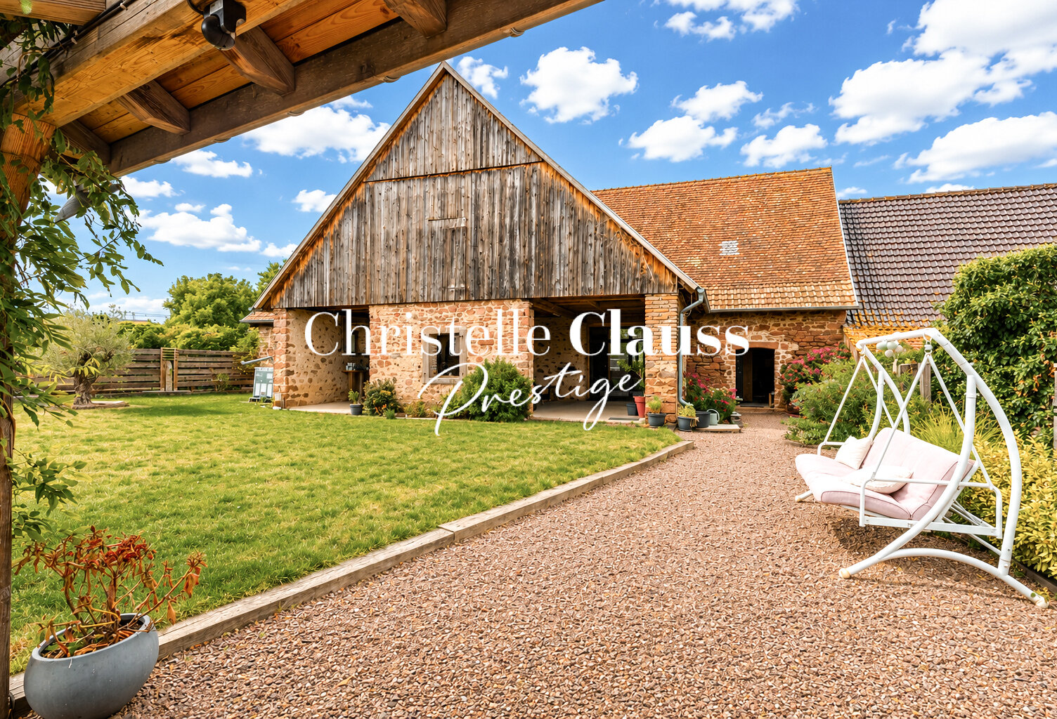 GRANGE RÉNOVÉE AVEC PRESTATIONS DE QUALITÉ  - 165 M² - TERRAIN DE 10A53CA — photo 1