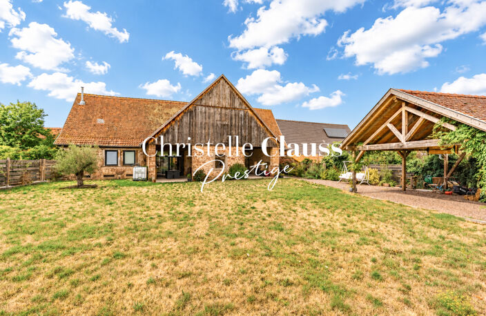 GRANGE RÉNOVÉE AVEC PRESTATIONS DE QUALITÉ  - 165 M² - TERRAIN DE 10A53CA — photo 2