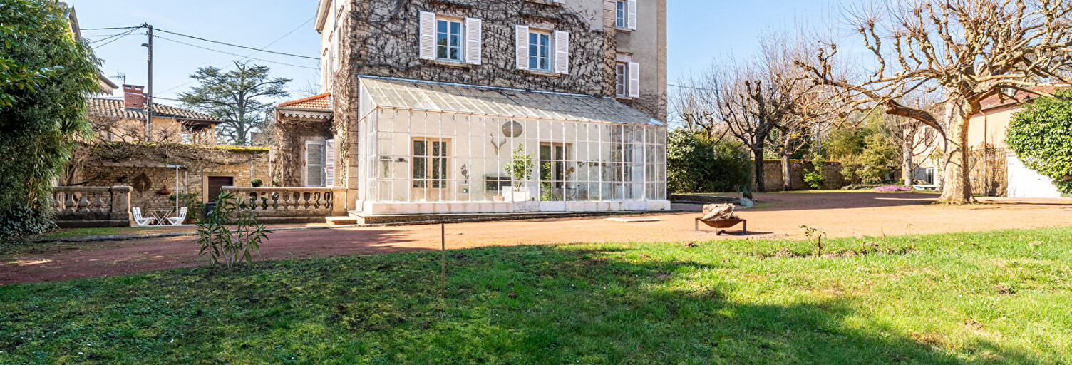 Maison 13 Pièces 385 m² à vendre à Saint-Cyr-au-Mont-d'Or (69450)