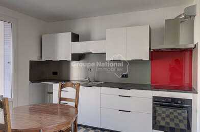 Appartement 4 pièces 910 €