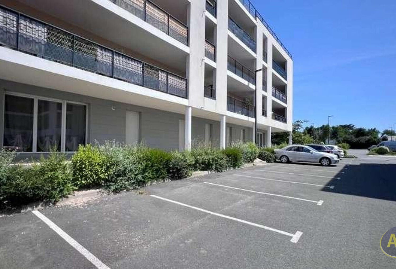 A LOUER - PLACE DE PARKING — photo 1