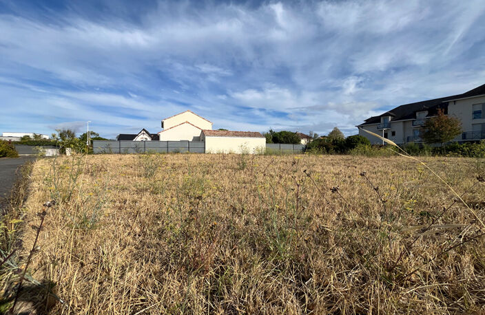PORNICHET - TERRAIN CONSTRUCTIBLE 815 m² - PROCHE CENTRE & GARE - EMPLACEMENT RECHERCHÉ — photo 2