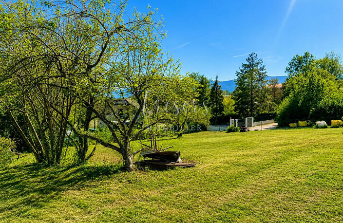 Terrain de 1309 m2 constructible sur la commune de Vers — photo 3