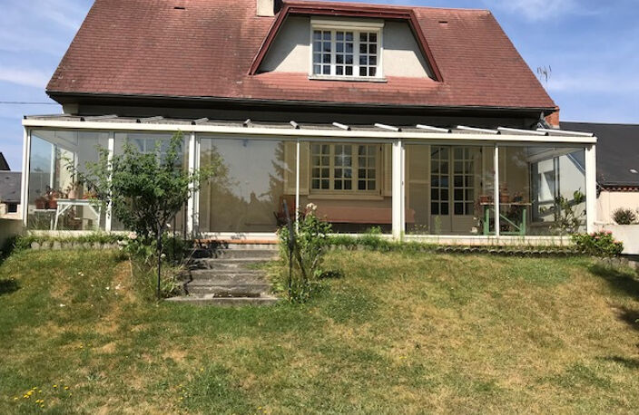AUBIGNY-SUR-NÈRE  Maison familiale 135 m²  4 chambres Véranda  Sous-sol complet — photo 2