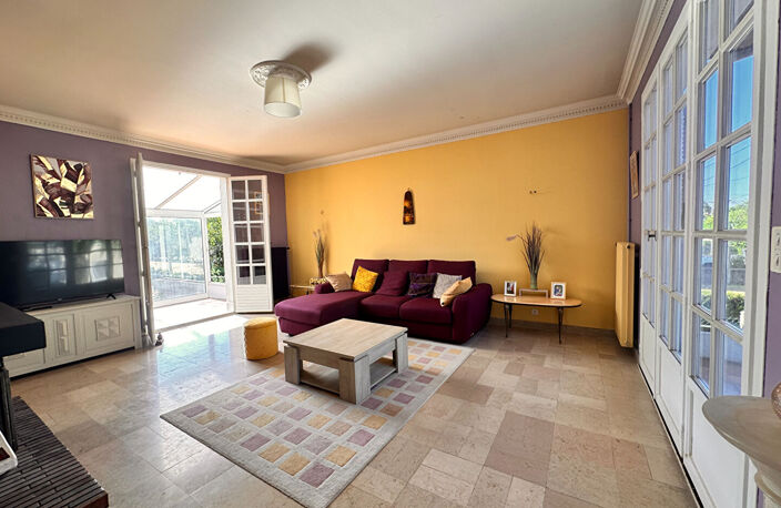 AUBIGNY-SUR-NÈRE  Maison familiale 135 m²  4 chambres Véranda  Sous-sol complet — photo 4