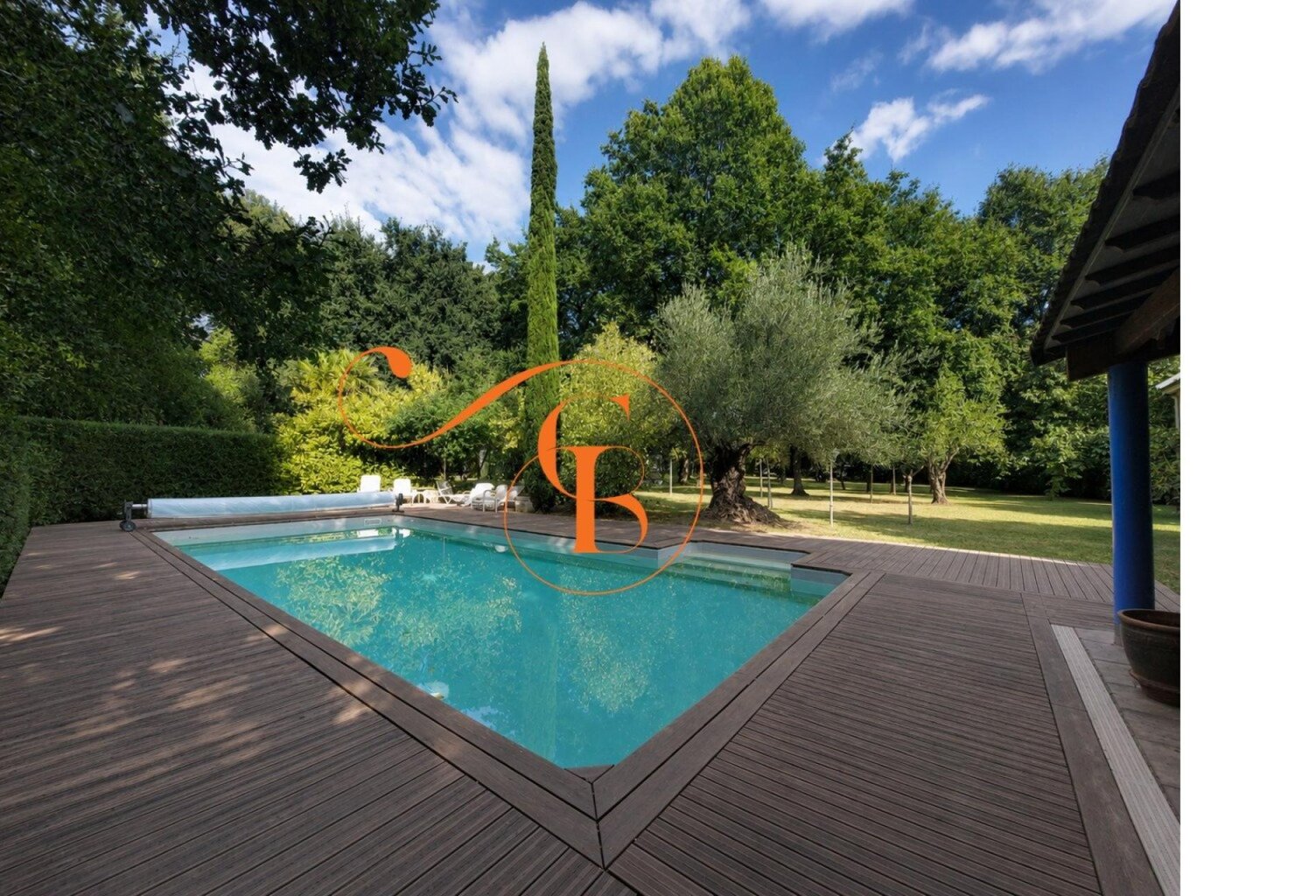 Grande maison familiale, piscine — photo 1