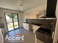 .......OFFRE ACCEPTEE..... RODEZ appartement T3/4 dernier étage avec ascenseur et garage privatif — photo 3
