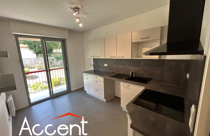 .......OFFRE ACCEPTEE..... RODEZ appartement T3/4 dernier étage avec ascenseur et garage privatif — photo 3