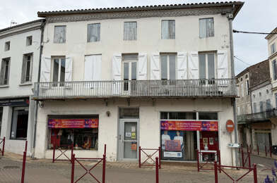 Immeuble  107000 €