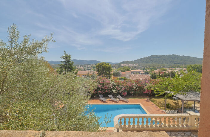 Villa T8 190m2 hab + Dépendance + Piscine + Vue dominante — photo 4