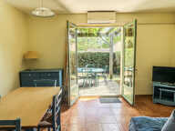 Maisonnette adaptée PMR dans résidence avec piscine. — photo 2