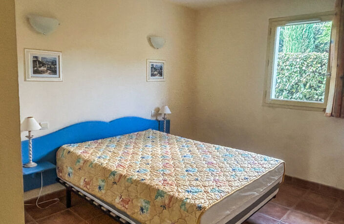 Maisonnette adaptée PMR dans résidence avec piscine. — photo 4