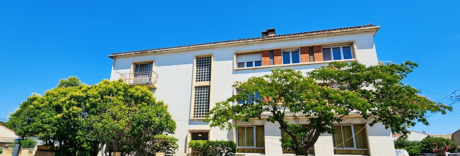 Immeuble  380 m² à vendre à Arles (13200)