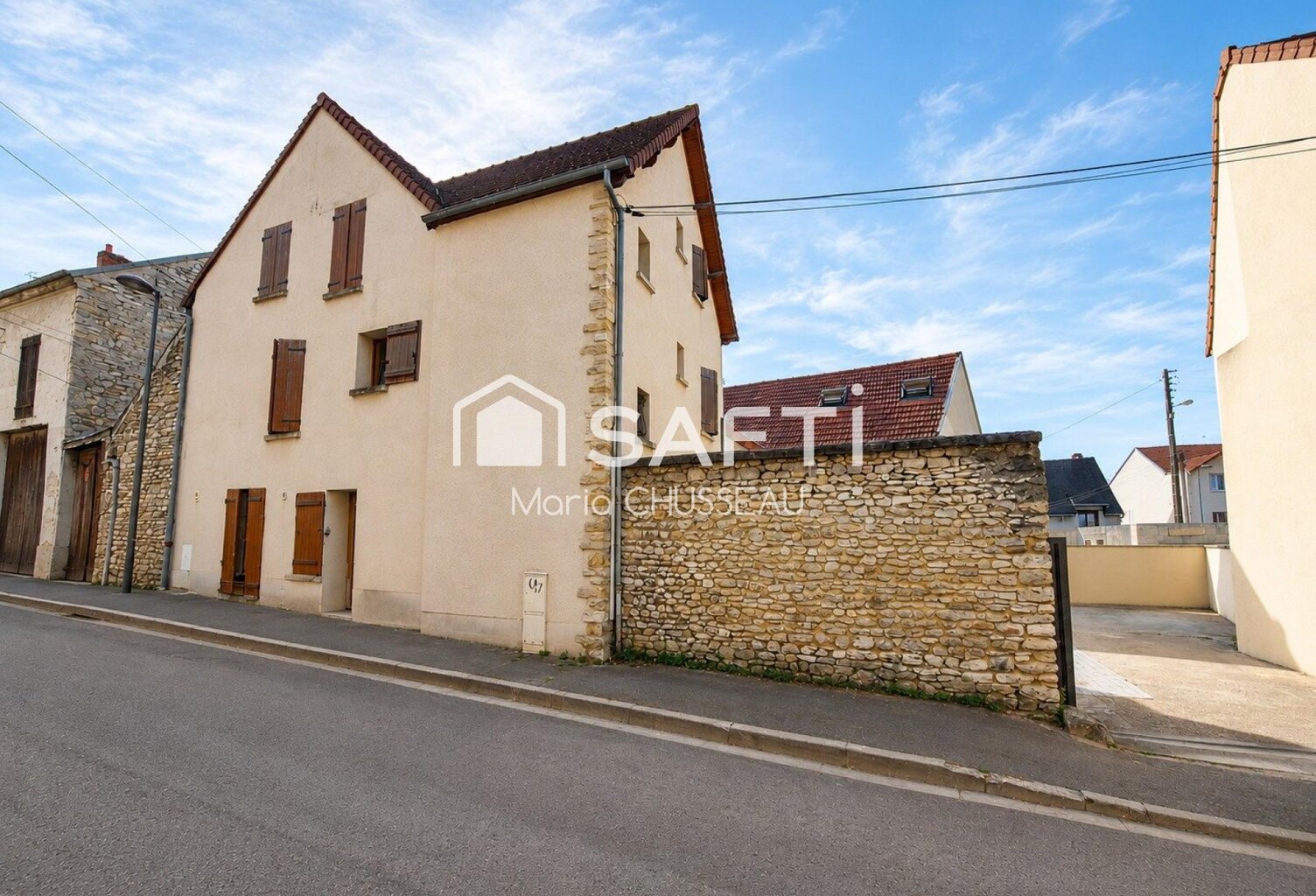 IMMEUBLE DE RAPPORT  CENTRE-VILLE DE LIMAY (78520) — photo 1