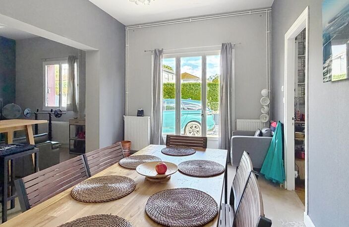 169 M2 de plain-pied sur 840 m² de terrain. — photo 3