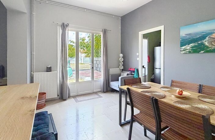 169 M2 de plain-pied sur 840 m² de terrain. — photo 4