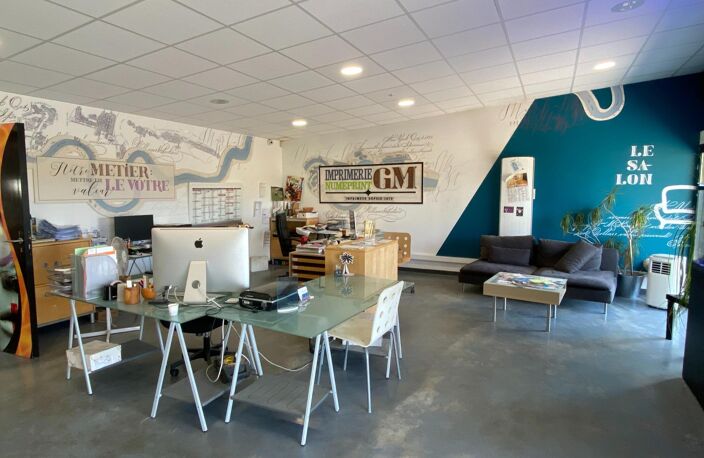 Bâtiment commercial 400m2 — photo 2