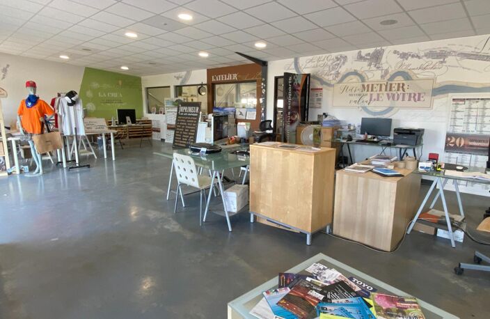 Bâtiment commercial 400m2 — photo 3