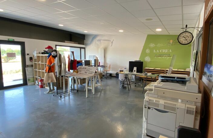 Bâtiment commercial 400m2 — photo 4