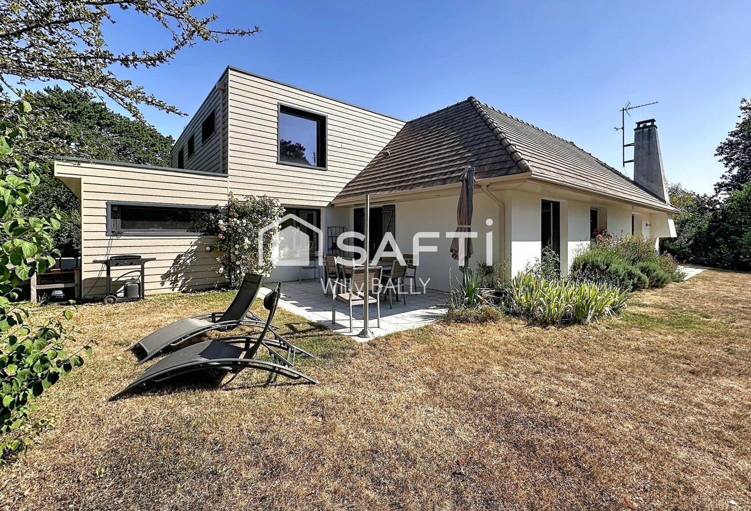 Coup de coeur pour cette propriété familiale — photo 1