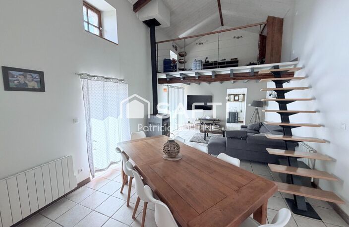 MAISON EN PIERRE 3 CHAMBRES + BUREAUX, DÉPENDANCES PISCINE ET JARDIN — photo 4