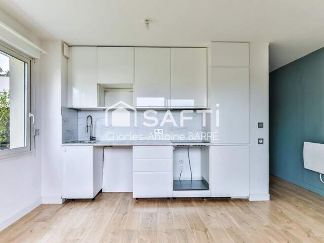 Appartement T2 idéalement situé avec jardin privé — photo du bien