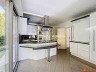 Villa d'architecte - 6 pièces - 209m² — photo 4