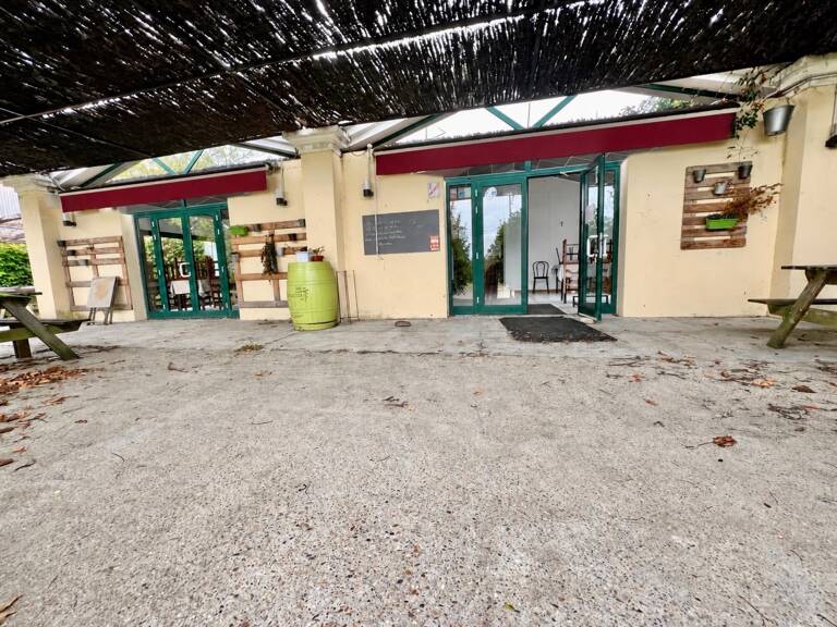 Ancien restaurant avec chambre froide — photo 1