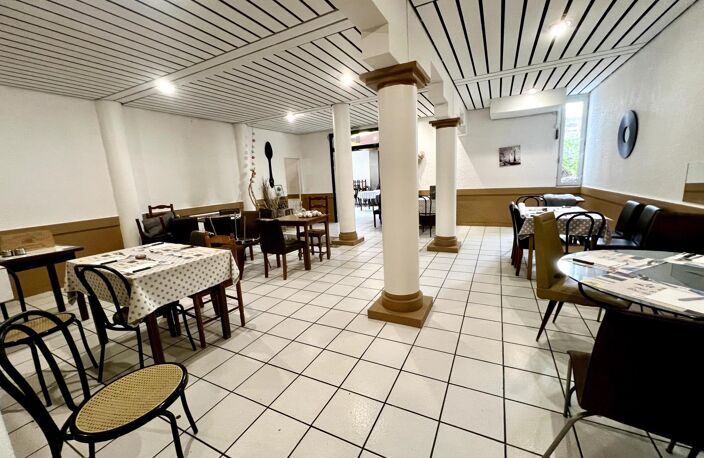 Ancien restaurant avec chambre froide — photo 4