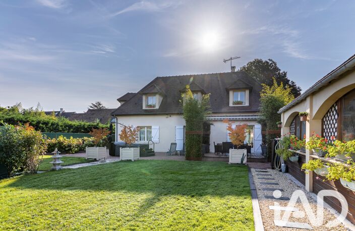 Vente Maison/villa 8 pièces — photo 2