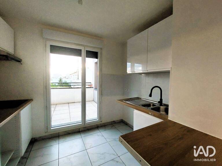 Location Appartement 4 pièces — photo 1