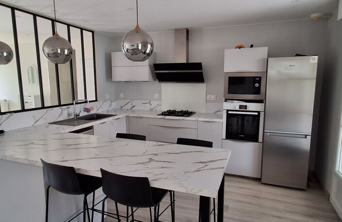 Location Maison/villa 7 pièces — photo 3