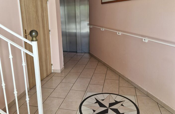 Vente Immeuble 1 135 m&sup2; — photo 3