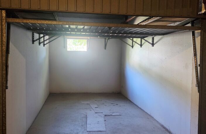 Vente Garage 14 m&sup2; — photo 2