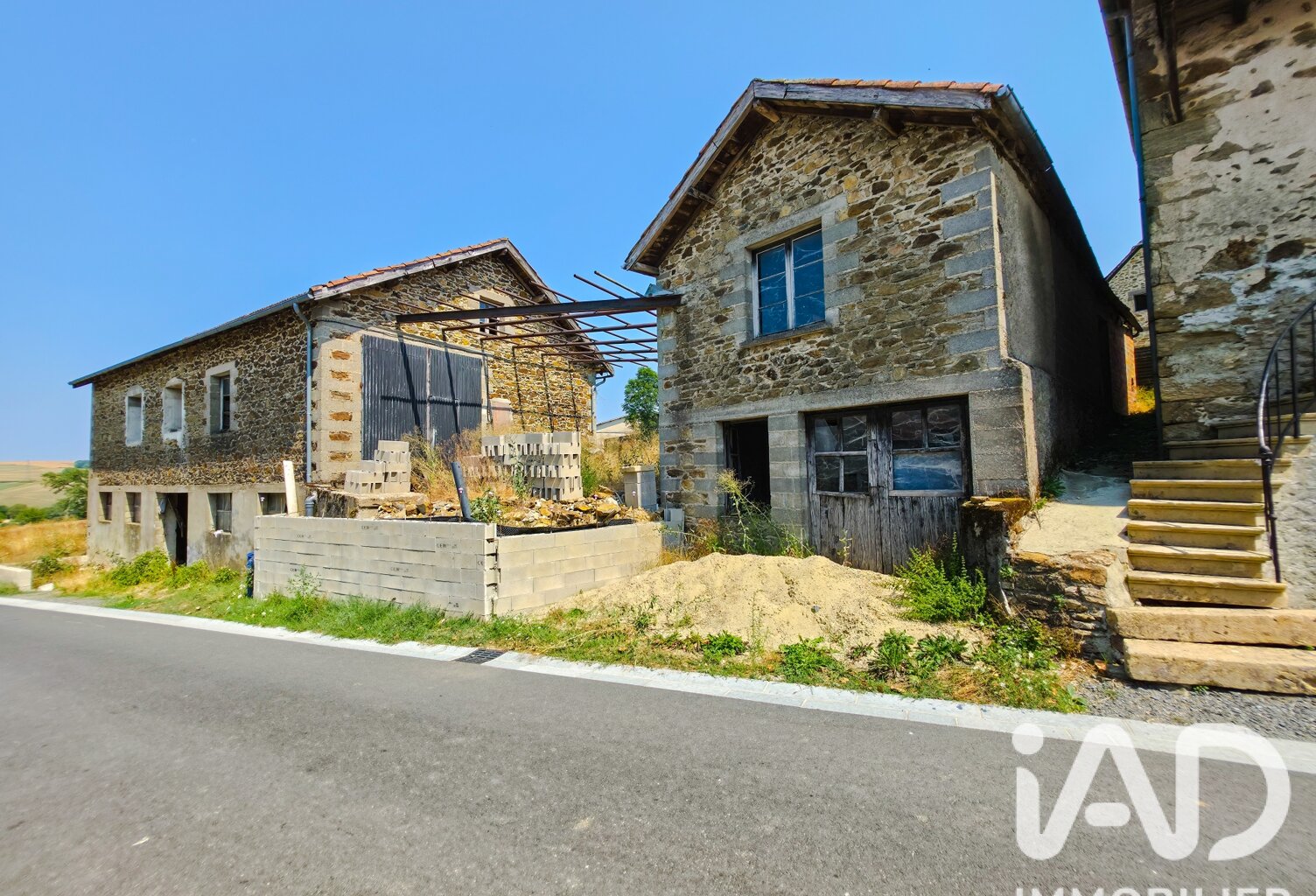 Vente Grange 4 pièces — photo 1