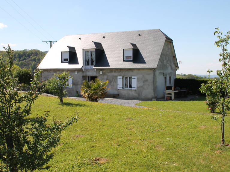 A 10 mn de Lourdes très belle maison de 130m2 avec 1500m2 de — photo 1