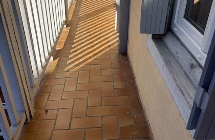 Proche centre 2 pièces de 33m2 avec balcon au 2ème  étage av — photo 5