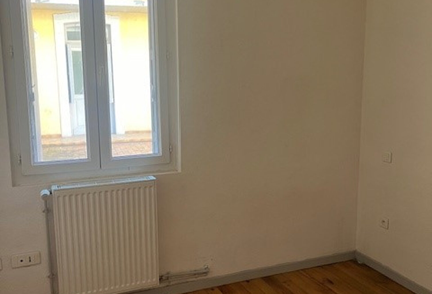 Proche centre 2 pièces de 33m2 avec balcon au 2ème  étage av — photo 1