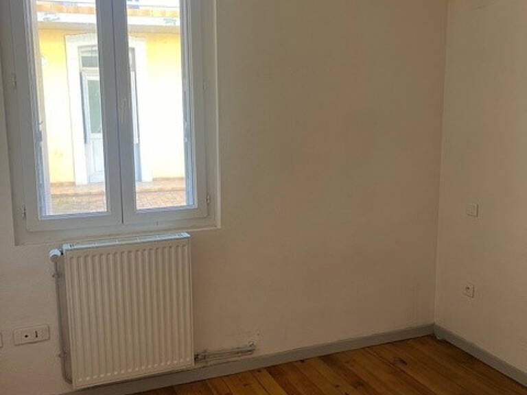 Proche centre 2 pièces de 33m2 avec balcon au 2ème  étage av — photo 1