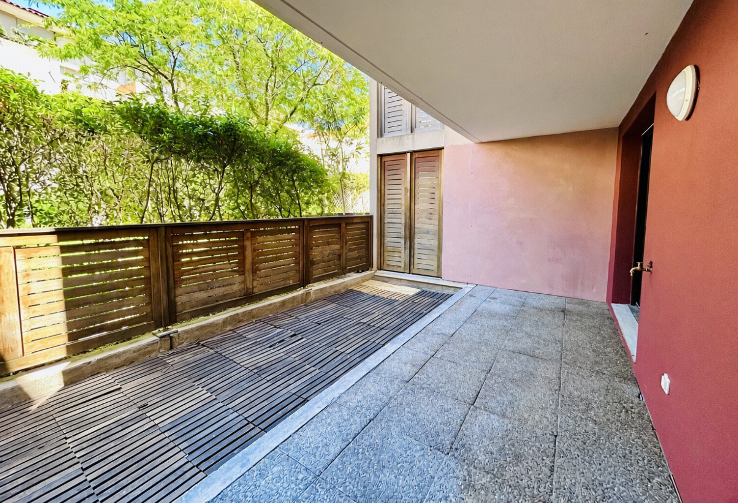 T2 Terrasse et Parking VIEUX PORT SAINT VICTOR 13007 — photo 1