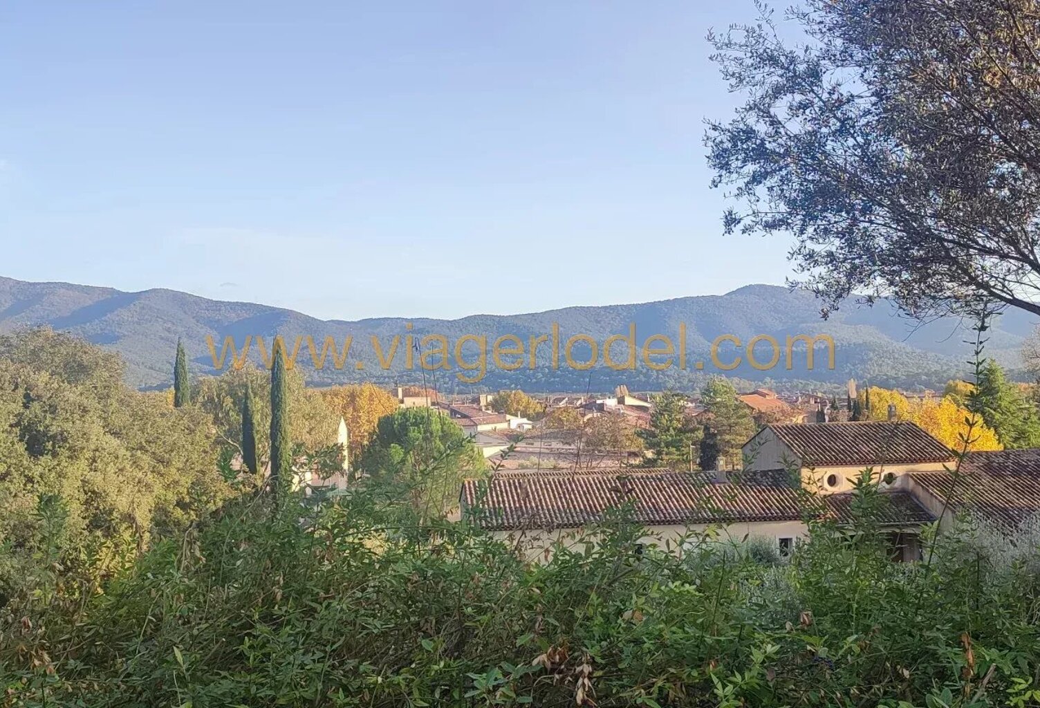 Réf. 10 147 - VENTE CLASSIQUE - PIGNANS (83) — photo 1
