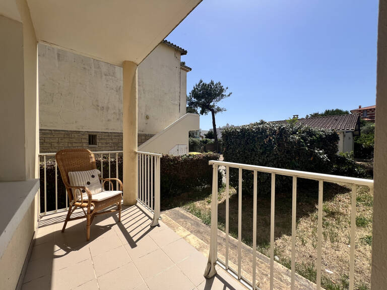 ROYAN - QUARTIER DU PARC - APPARTEMENT T3 avec JARDIN et GARAGE - 200 M PLAGE — photo 1
