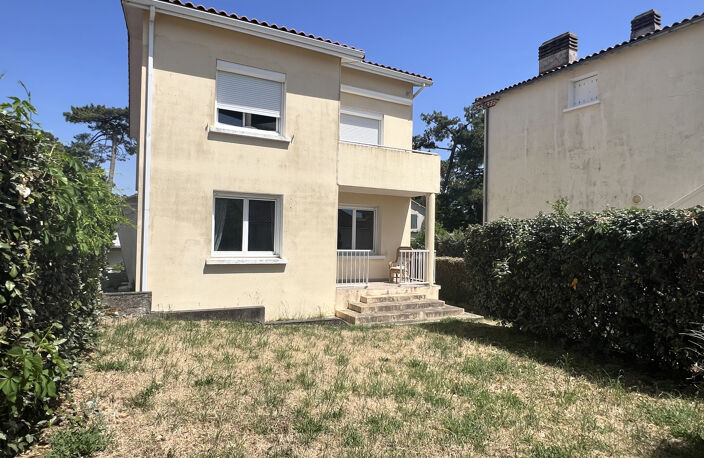 ROYAN - QUARTIER DU PARC - APPARTEMENT T3 avec JARDIN et GARAGE - 200 M PLAGE — photo 2
