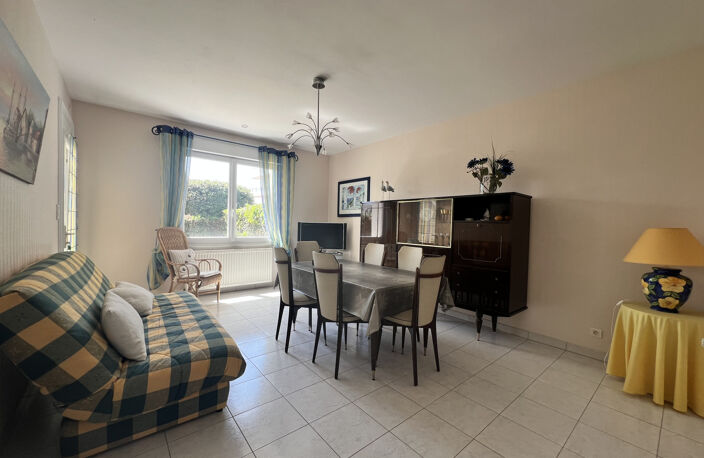 ROYAN - QUARTIER DU PARC - APPARTEMENT T3 avec JARDIN et GARAGE - 200 M PLAGE — photo 3